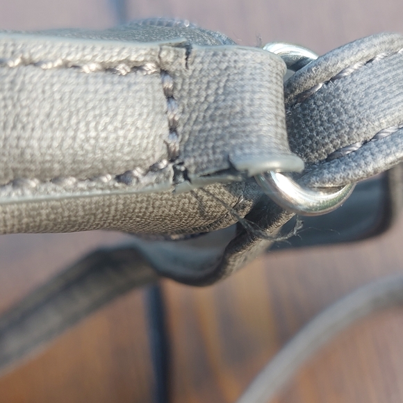 MultiSac Crossbody - Picture 14 of 15